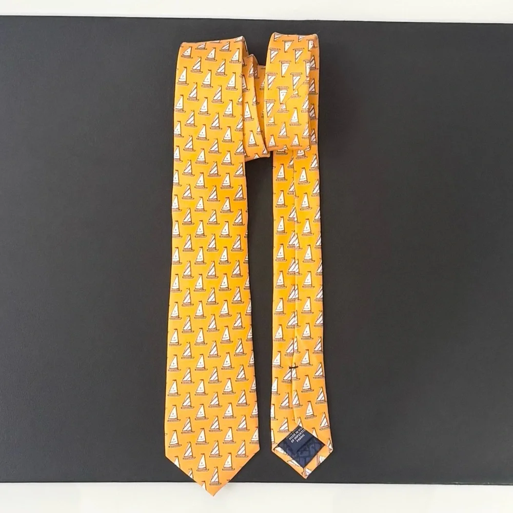 Vineyard Vines Boys Orange w/ White Sailboats 100% Silk Tie, W 2.75
